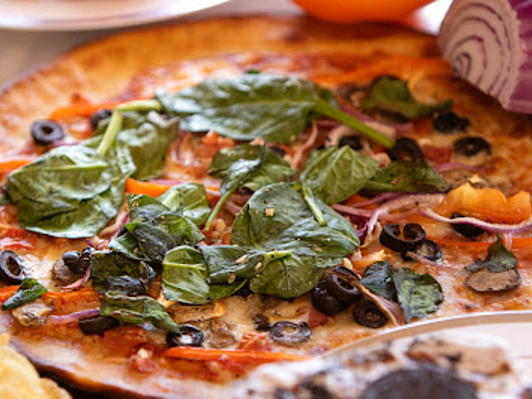 Delicious Veggie Pizzas in Scottsdale That Don't Skimp on Flavor